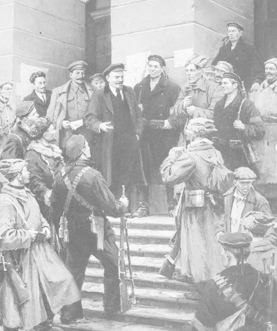 Lenin står på en trapp og er i samtale med soldater og matroser under oktoberrevolusjonen i St. Petersburg i 1917. Maleri.
