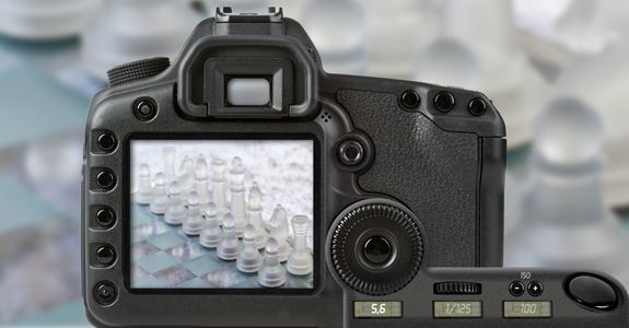 Speilreflekskamera med innstilling på blenderverdi 5,6. Foto.