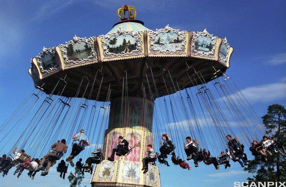 Karusell på Tusenfryd, som ligger i regionen Follo i Viken fylke. Foto.