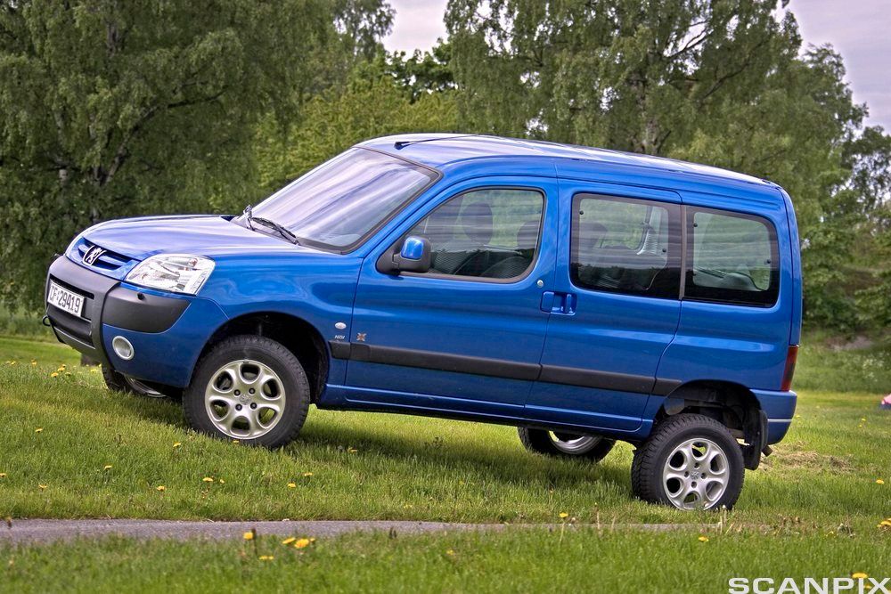 Peugeot Partner 4x4 stasjonsvogn. Foto. 