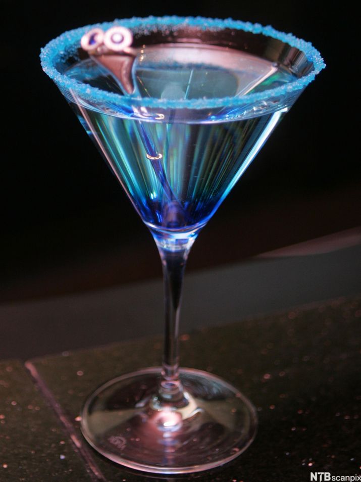 Ein Sapphire dry martini. Foto.