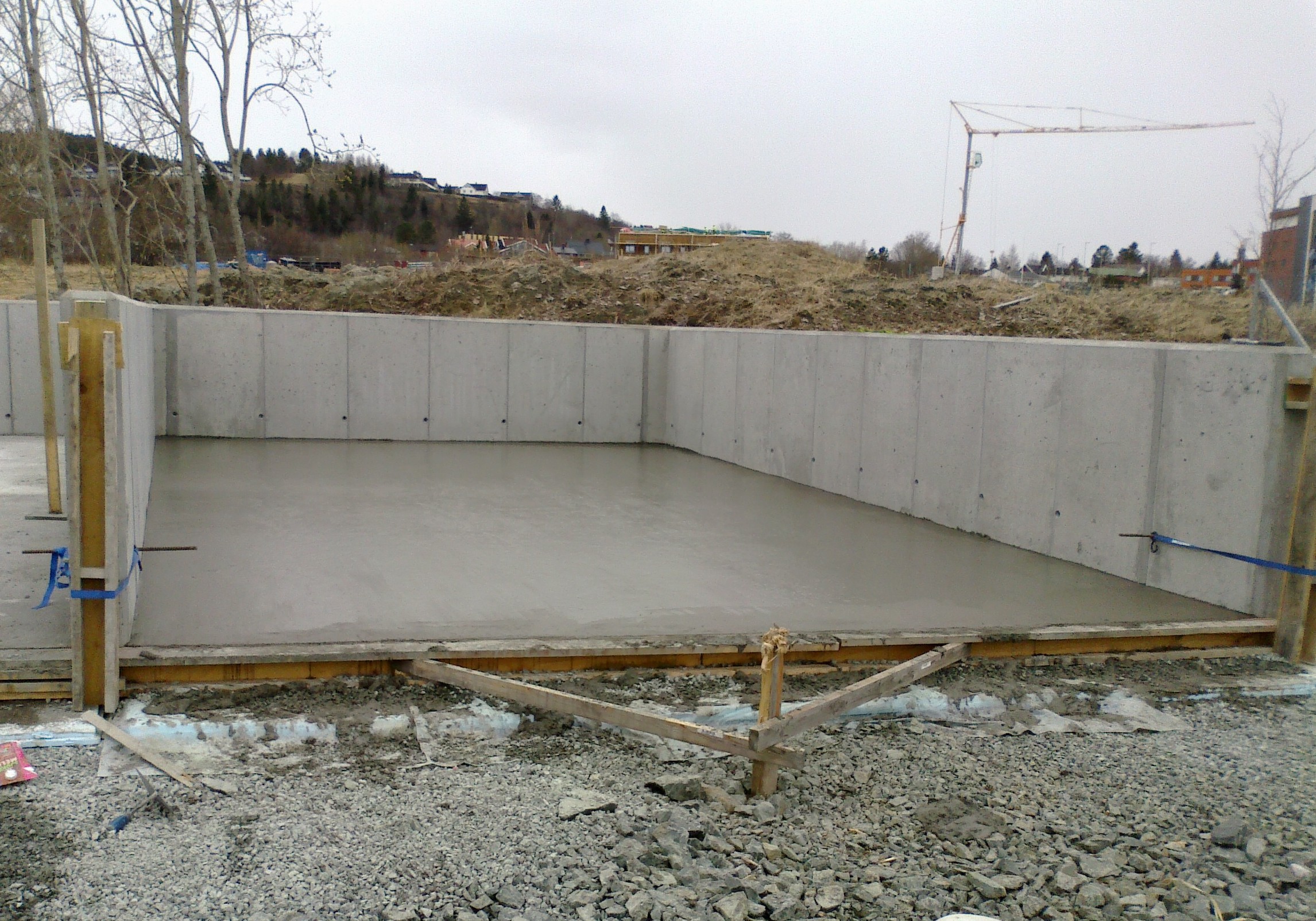 Ferdig støypt golv av betong. Foto.