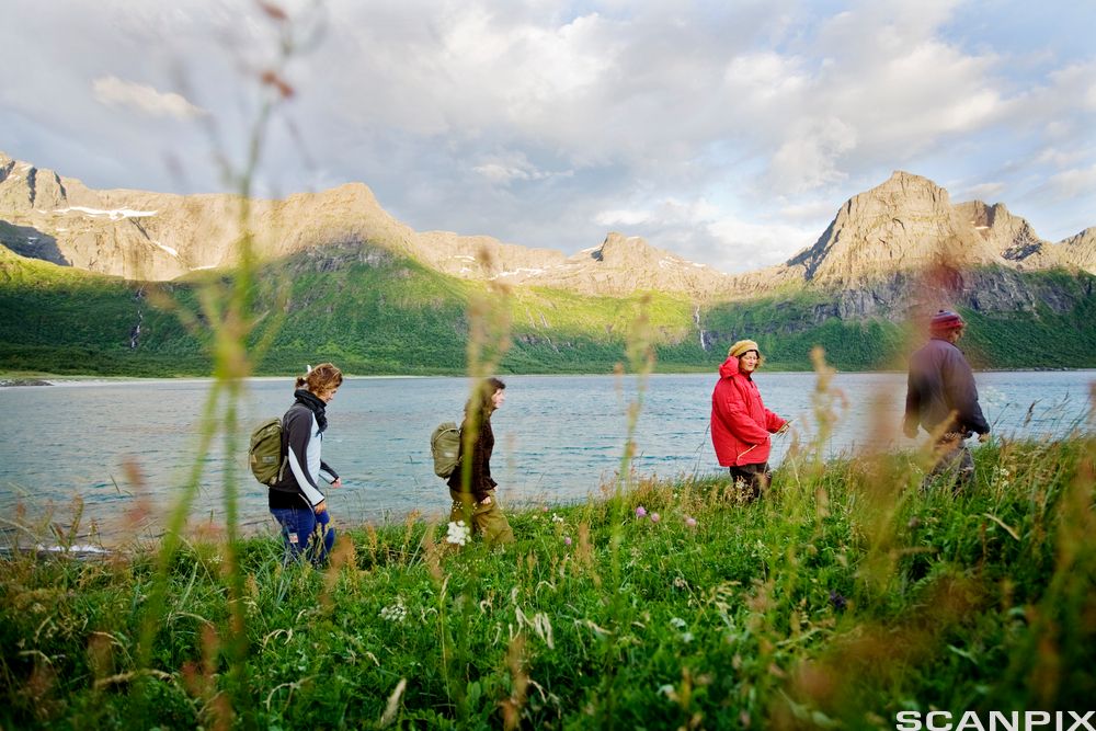 Mennesker på tur. Foto. 