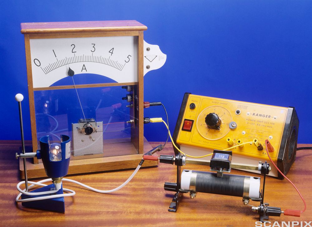 Rheostat kontrollerer strøm. Foto.