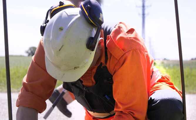 Arbeider i verneutstyr. foto.