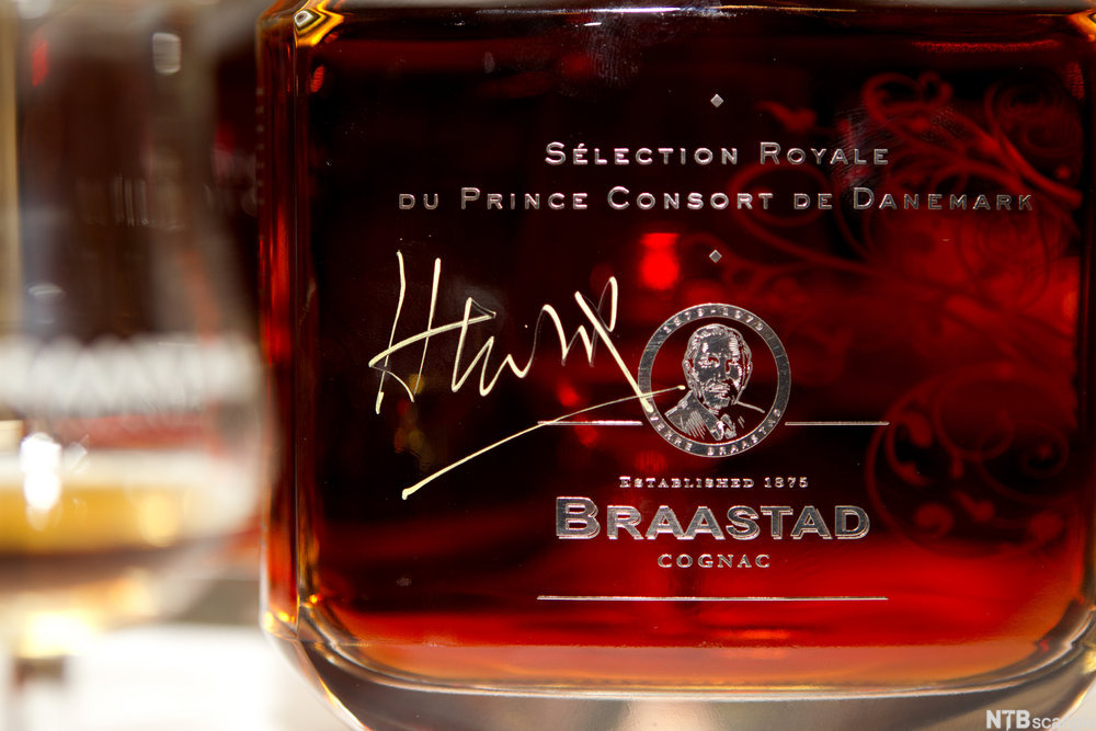 En flaske med Braastad-konjakk. Foto.