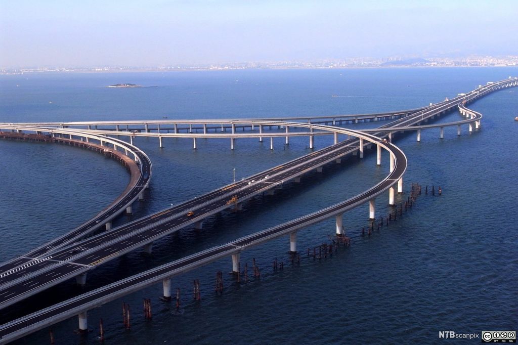 Qingdao Bay Bridge. Foto.