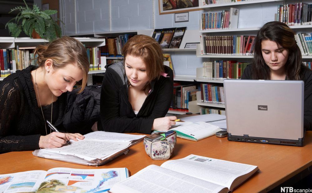 elever som forbereder seg
