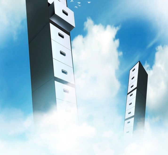 Arkivskap som står på skyer. Illustrasjon.