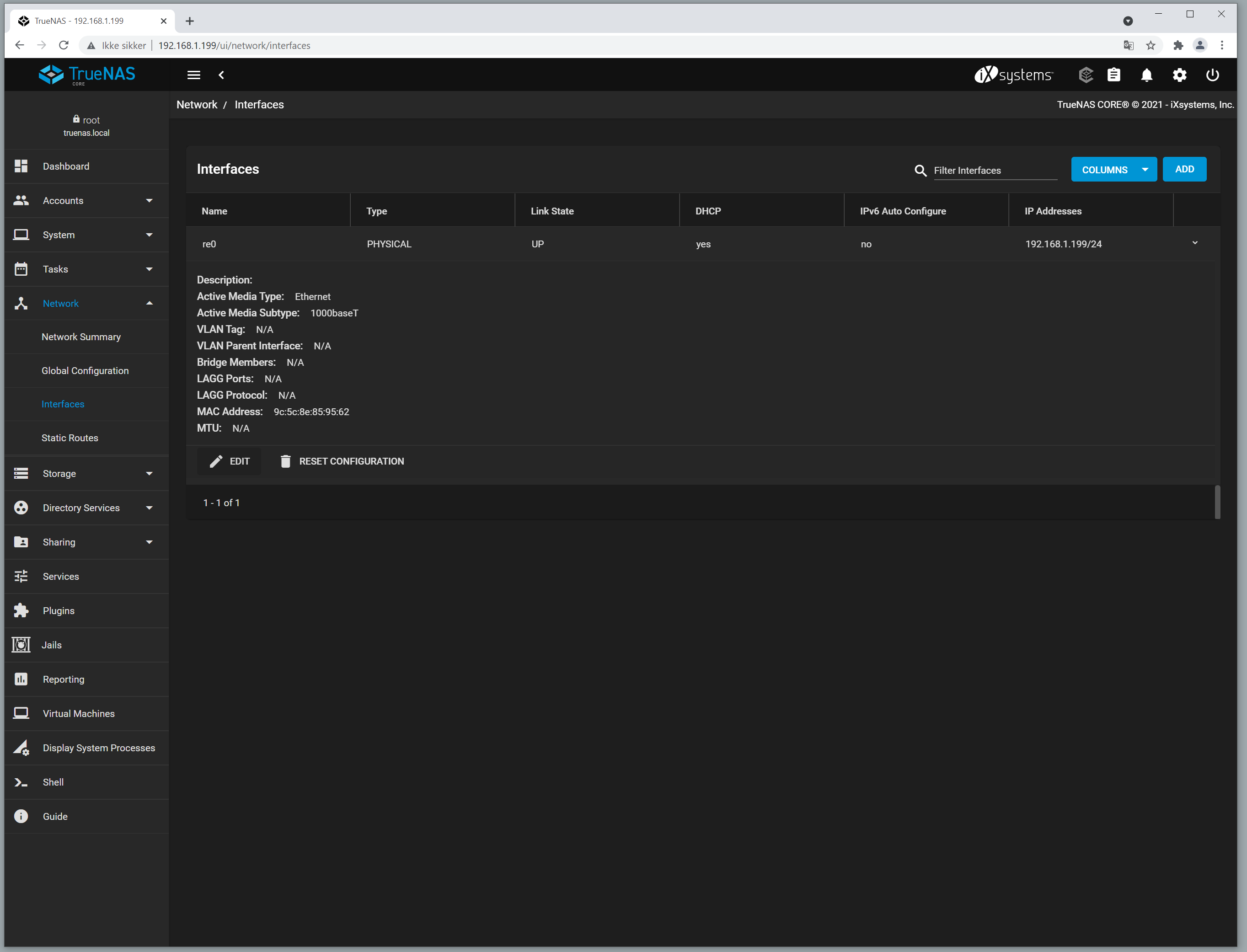 Nettside med utvidet sidemeny til venstre og detaljer om nettverkskort til høyre. Skjermbilde.