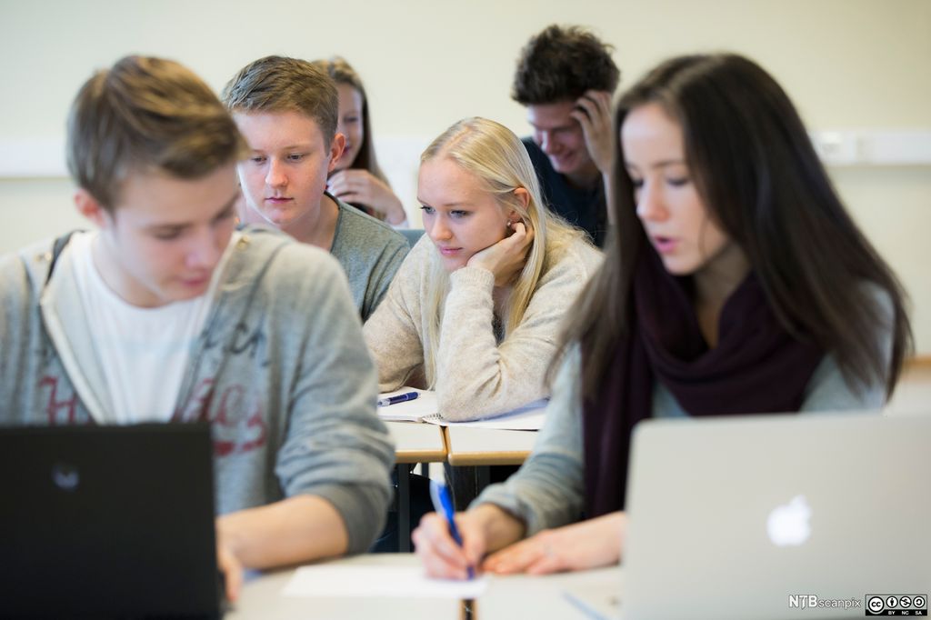 Elevar i klasserom. Foto.