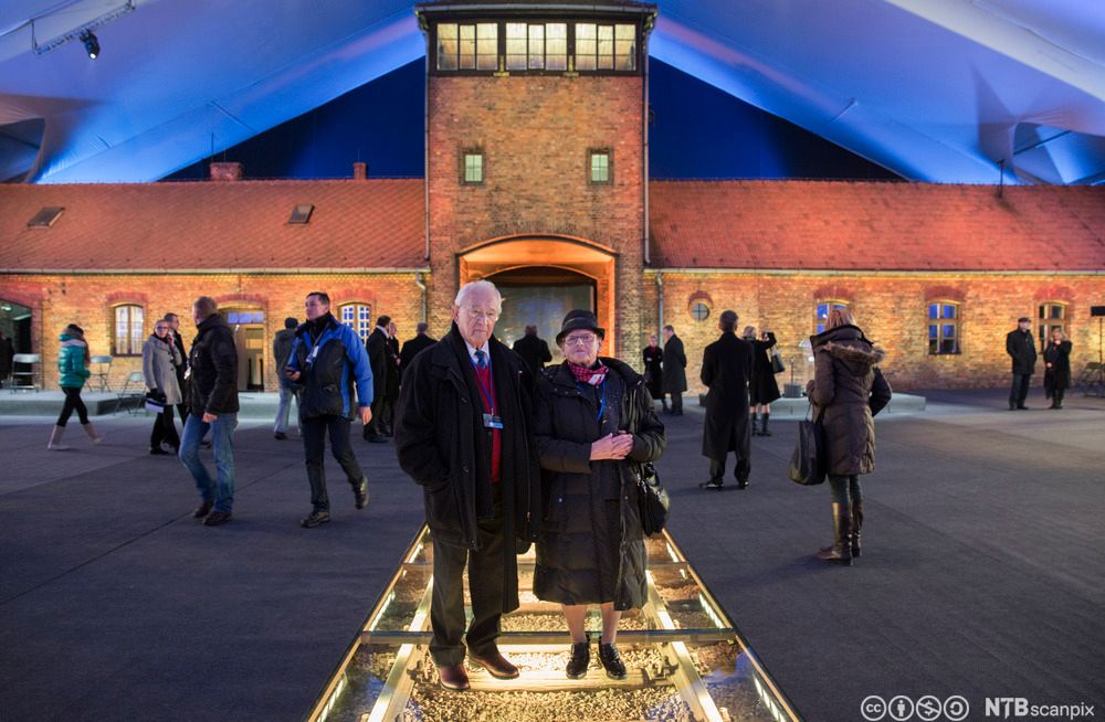 Herman Kahan og Edith Notowicz, norske overlevende fra Auschwitz-Birkenau under minnemarkeringen i januar 2015. Foto.
