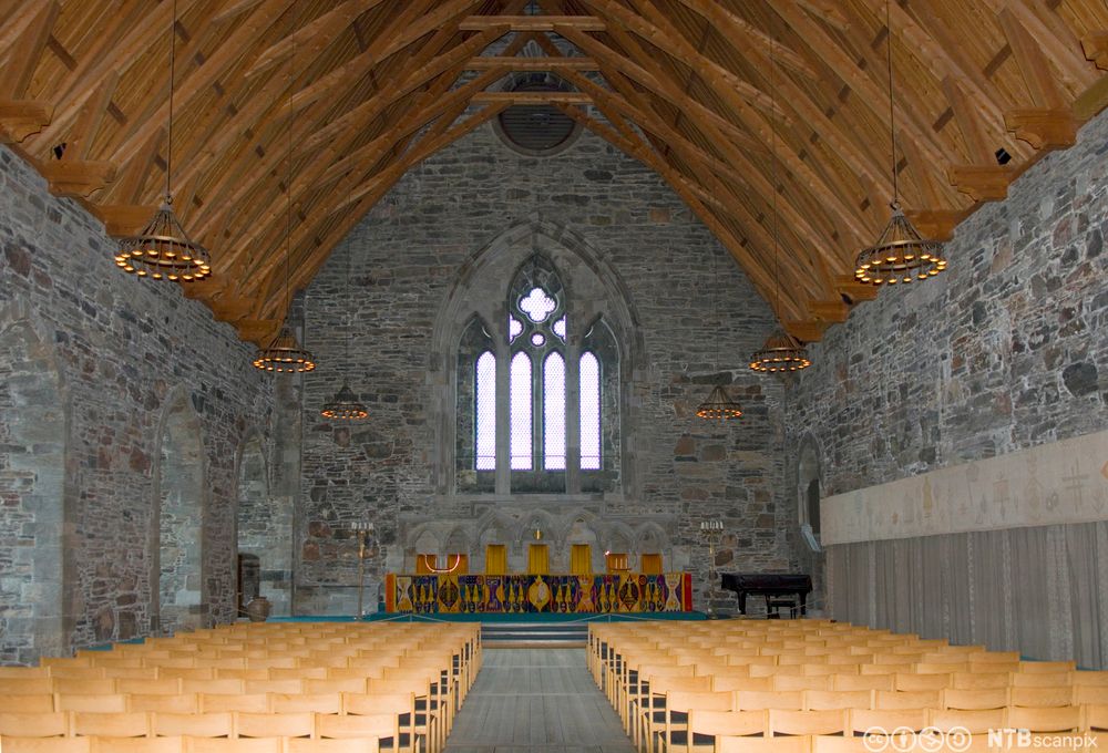 Interiør i Håkonshallen ved Bergenhus festning. Hallen ble bygd i 1261 og er restaurert. Foto.