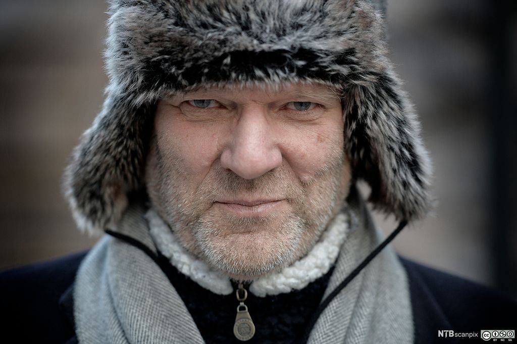 Ingar Helge Gimle som finansminister Erik Ulrichsen i Mammon. Foto.