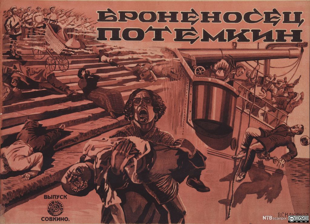 Montasje av ulike tegnede situasjoner. I forgrunnen bærer en mann et skadet barn. Til venstre er det ei trapp der flere mennesker ligger skadet eller døde. Øverst i trappa står det marinesoldater med bajonetter. Til høyre faller en mann over rekka av et skip mens flere sinte menn står på dekk.