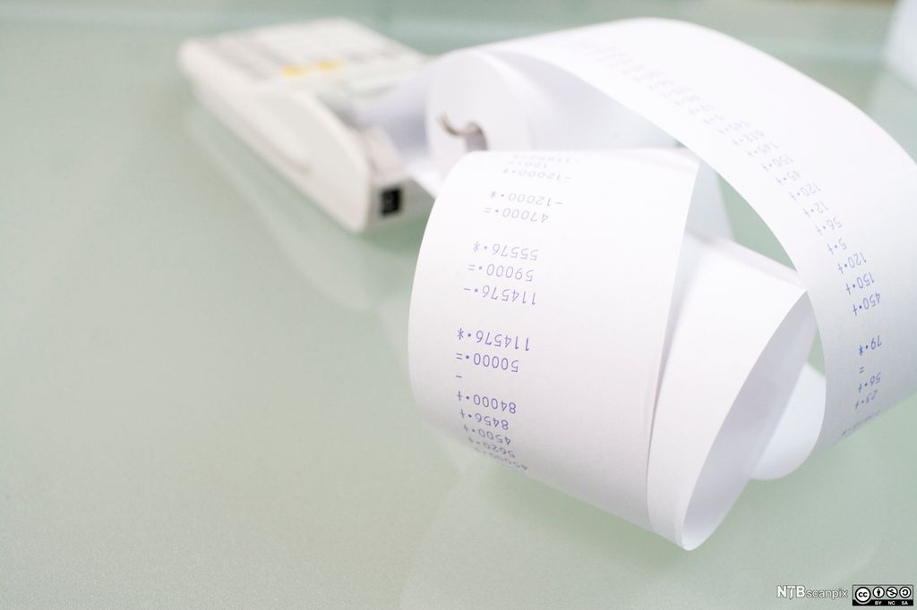 Utskrift fra en regnemaskin. Foto.