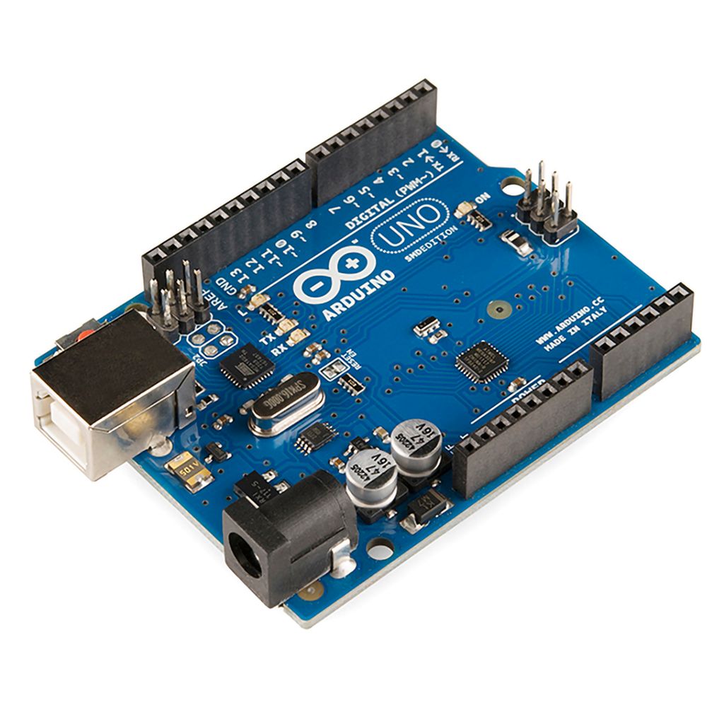 Mikrokontroller av typen Arduino Uno R3. Mikrokontrolleren har tilkopling for USB, spenningsforsyning og stikk for eksterne konponenter. Foto.