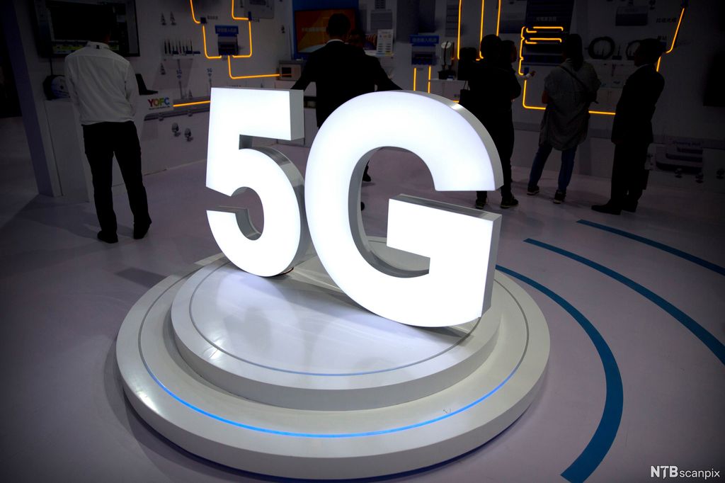 5G - stand på messe. Foto.