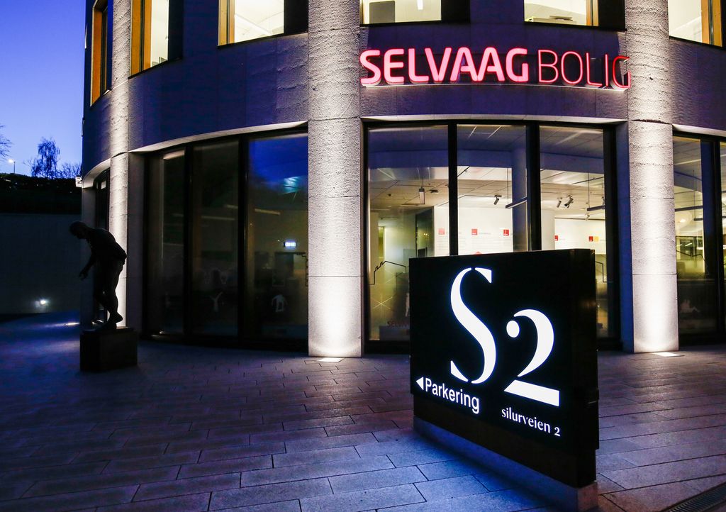 Fotografi av skilt og profilering av Selvaag bolig.